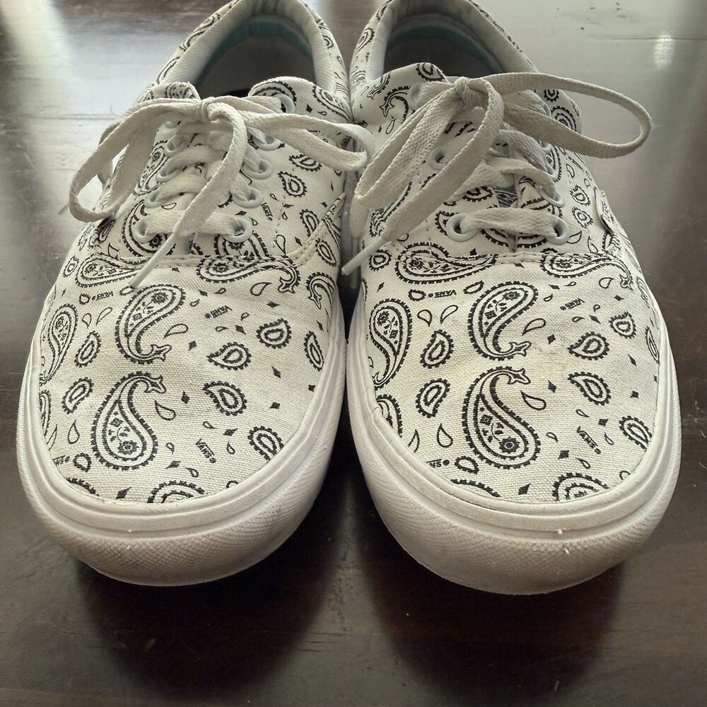 Size 8.5 - Vans ComfyCush Era Paisley - White Bold In Bandana Sneakers - Picture 9 of 9